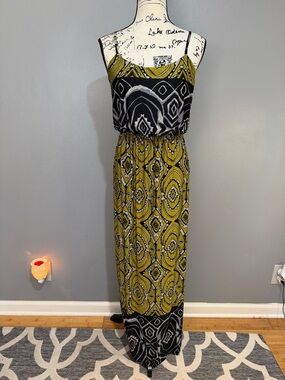 Spaghetti-Strap Printed Maxi Dress in Olive & Black